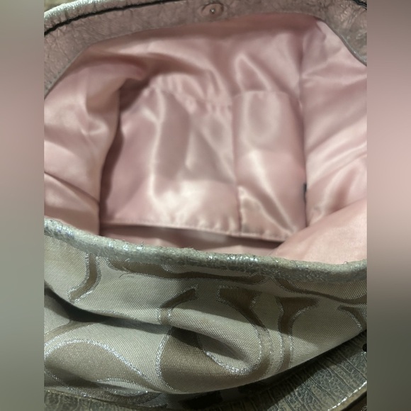 Coach Signature Metallic Silver Hobo Shoulder Bag Purse B1225-15731 Pink Lining - Picture 13 of 14